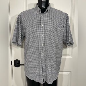 IZOD short sleeve button down shirt
